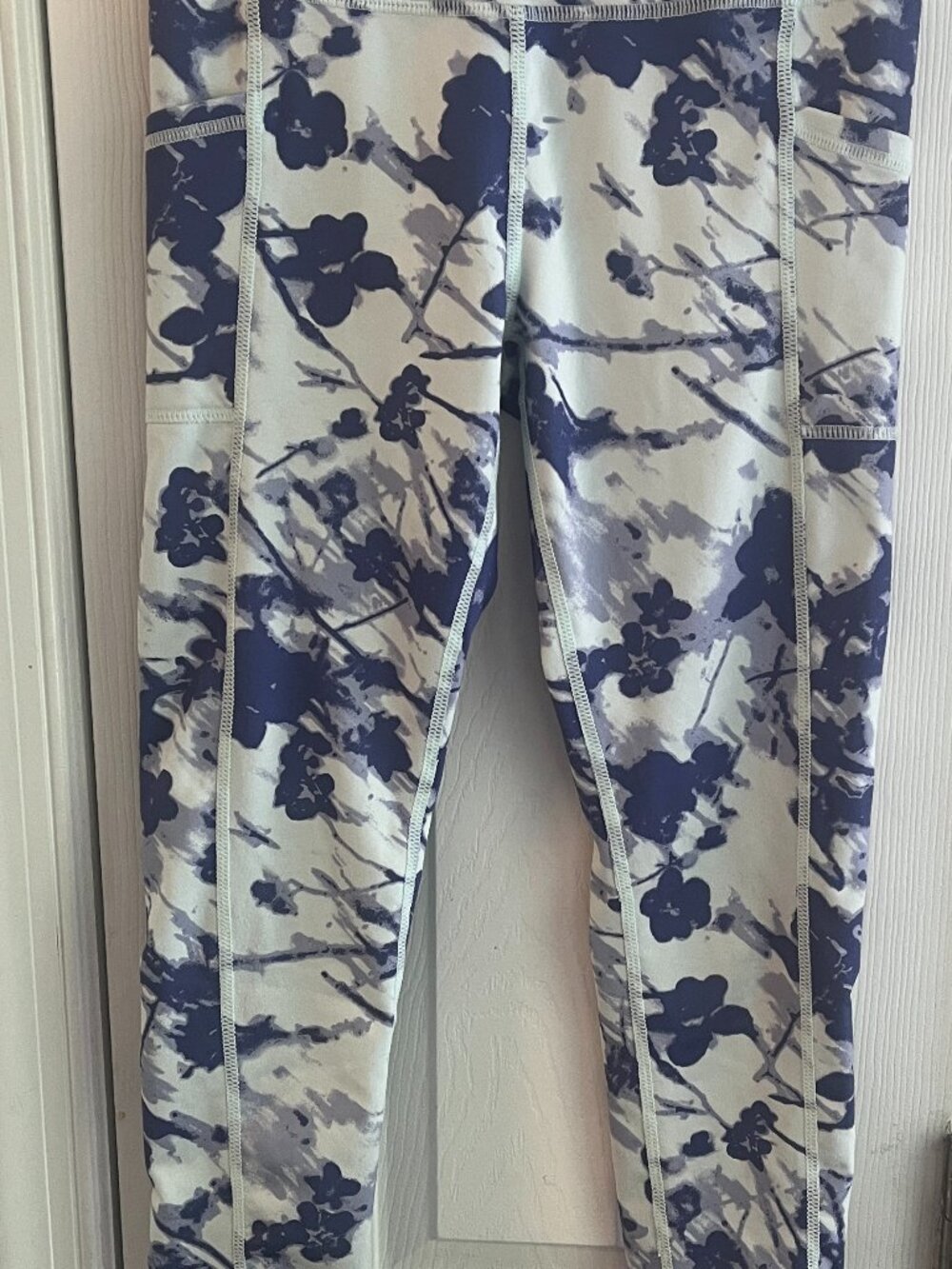 Z by Zelle Girls Blue Flowers Leggings Size M 8-10